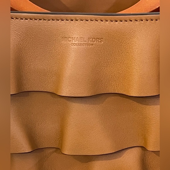 MICHAEL KORS COLLECTION Stanwyck leather tote in rattan - Picture 2 of 8